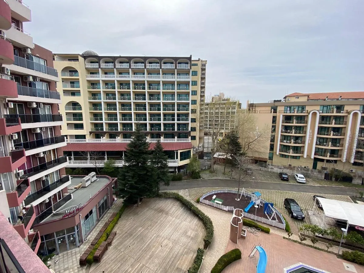 Private Cozy Studio Admiral Plaza C43 Sunny Beach Apartament